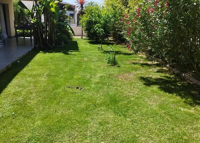 Charmante Avec Jardin * Prunete