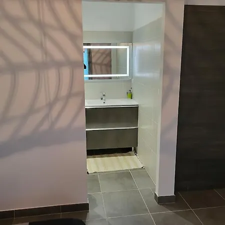 Villa Charmante Avec Jardin *