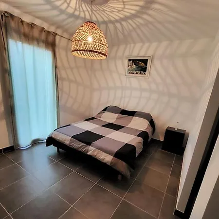 Charmante Avec Jardin Villa *