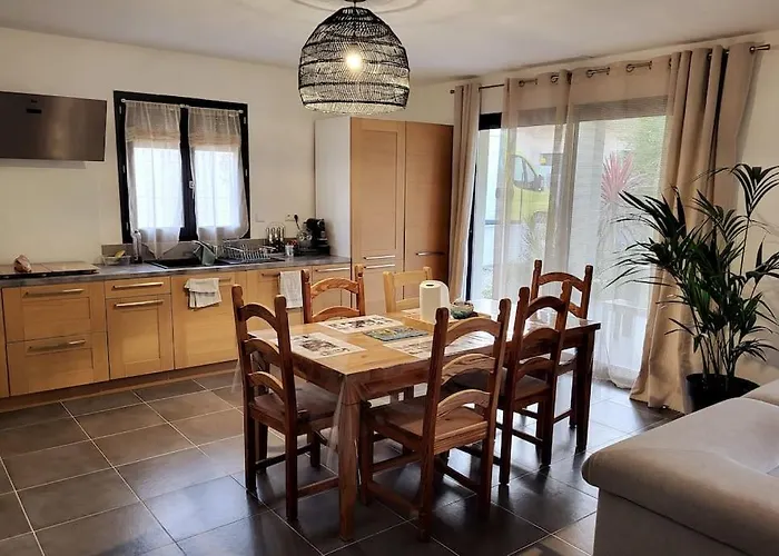 Vila Charmante Avec Jardin *