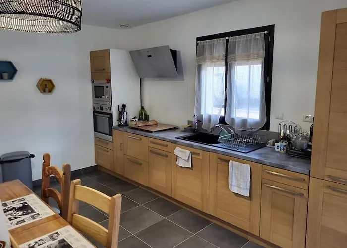 Charmante Avec Jardin Villa *