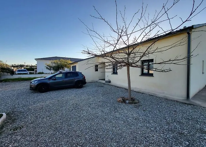Charmante Avec Jardin Villa *