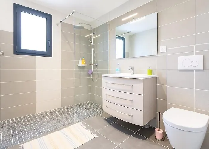 Charmante Avec Jardin Villa *