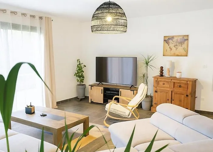 Charmante Avec Jardin Prunete